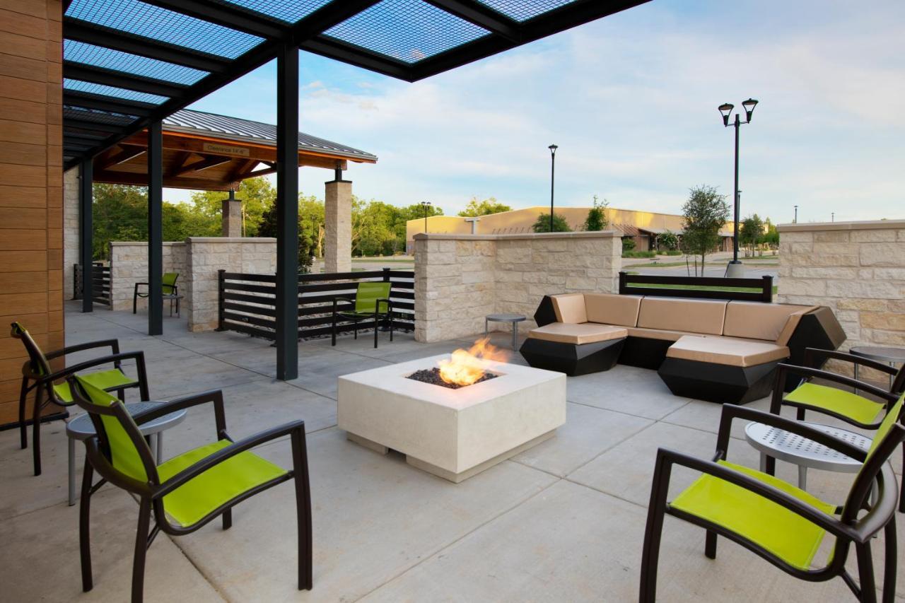 Springhill Suites By Marriott Lindale Tyler Exterior foto